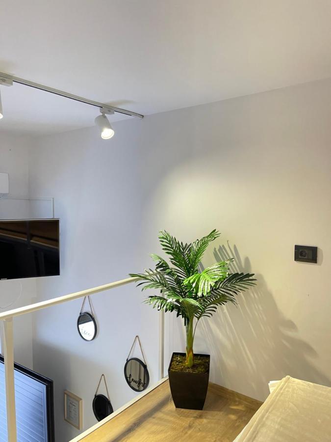 Vlorë Duplex Lungomare Suites מראה חיצוני תמונה