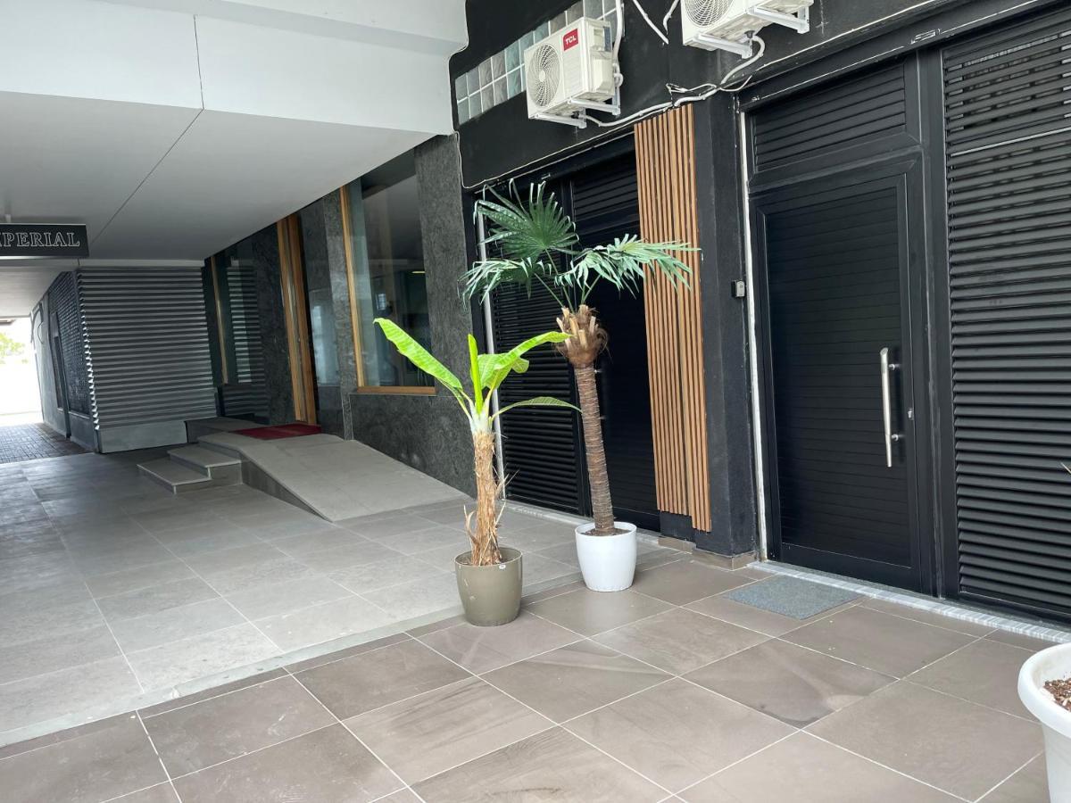 Vlorë Duplex Lungomare Suites מראה חיצוני תמונה