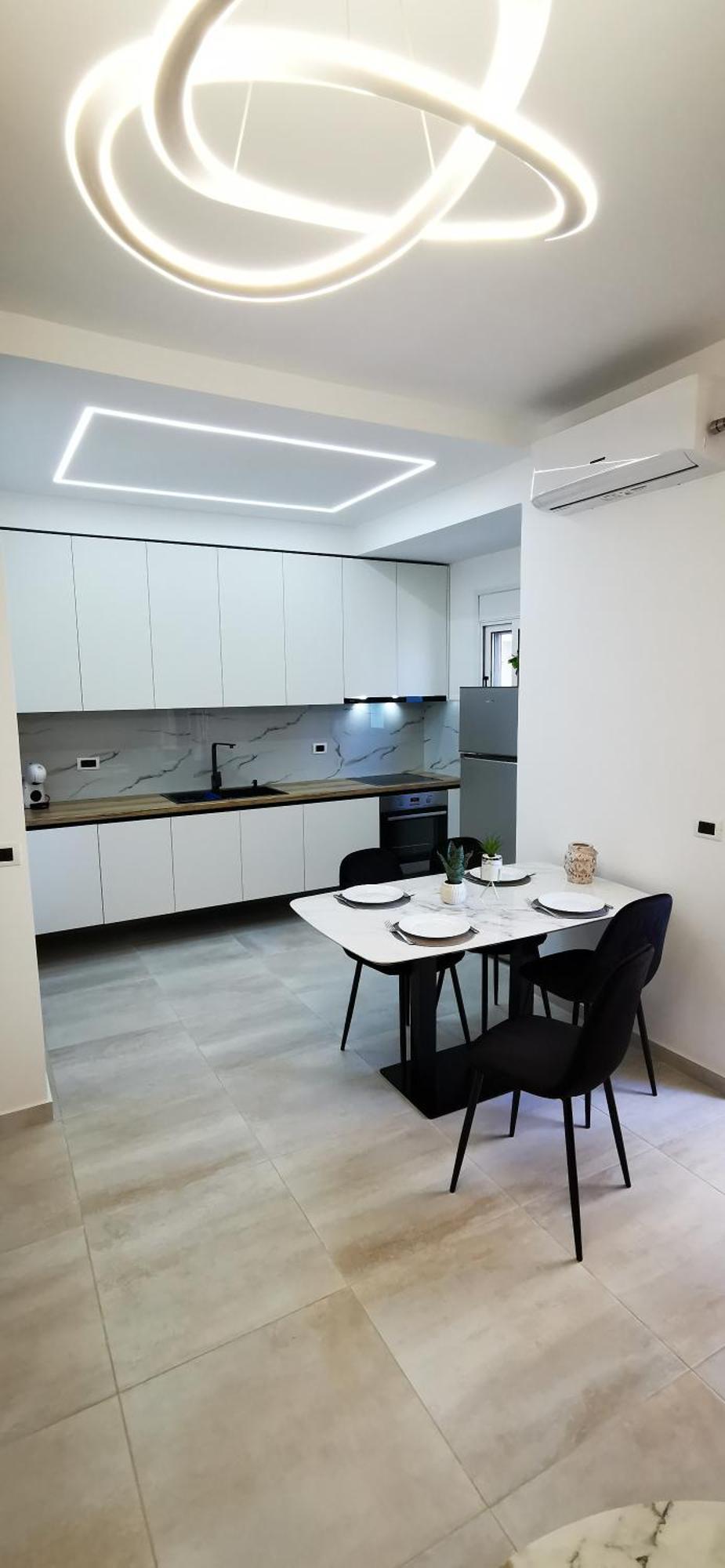 Vlorë Duplex Lungomare Suites מראה חיצוני תמונה