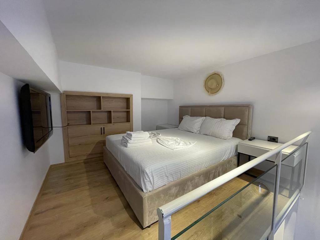 Vlorë Duplex Lungomare Suites מראה חיצוני תמונה