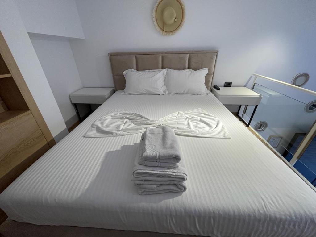 Vlorë Duplex Lungomare Suites מראה חיצוני תמונה