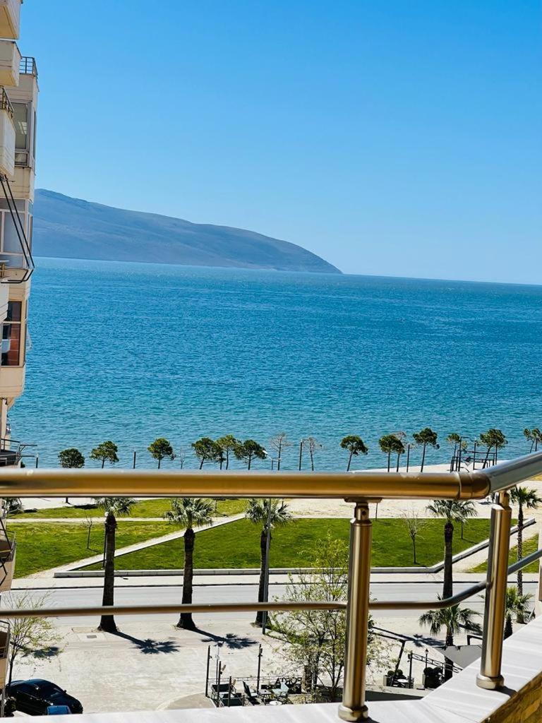 Vlorë Duplex Lungomare Suites מראה חיצוני תמונה