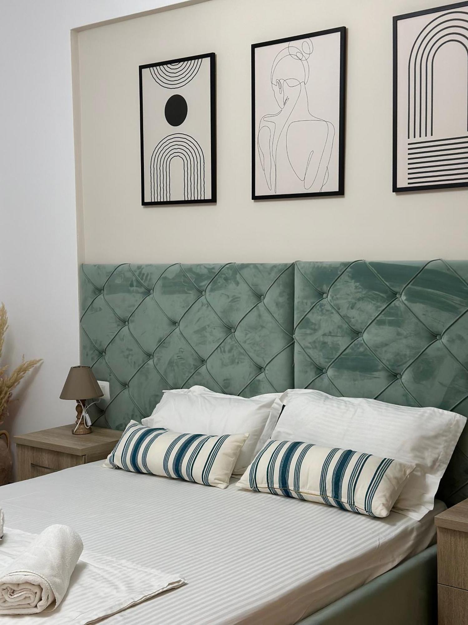 Vlorë Duplex Lungomare Suites מראה חיצוני תמונה