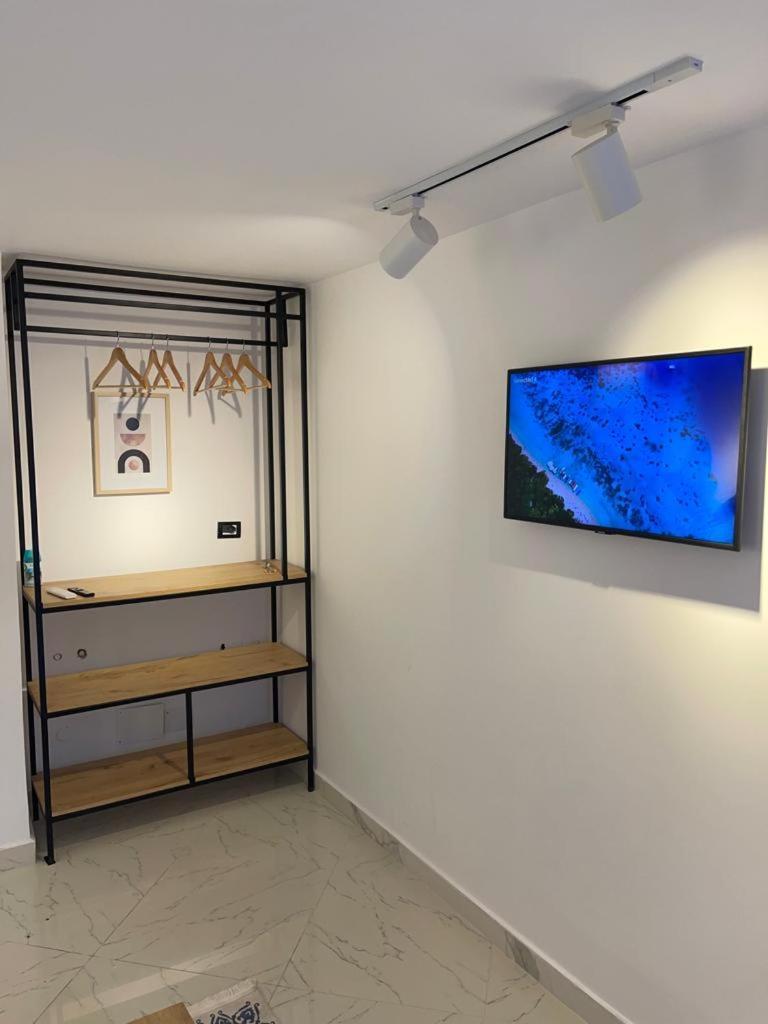 Vlorë Duplex Lungomare Suites חדר תמונה