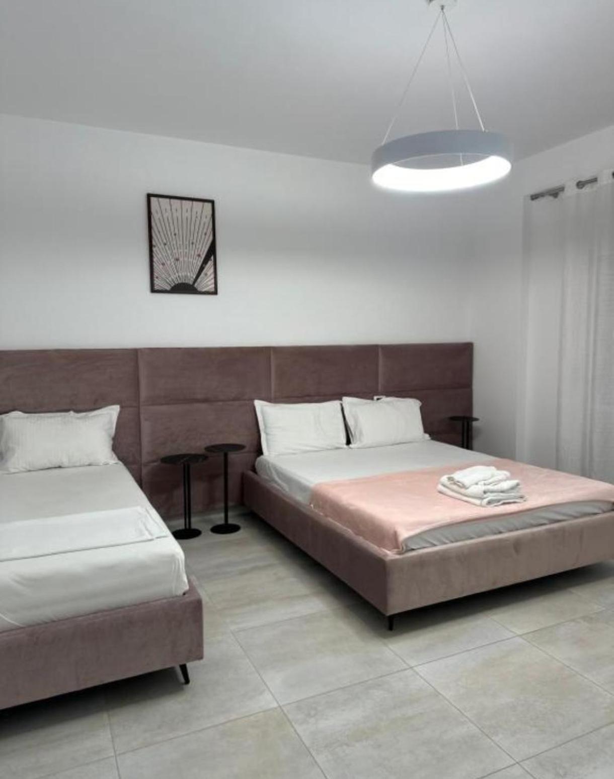 Vlorë Duplex Lungomare Suites מראה חיצוני תמונה