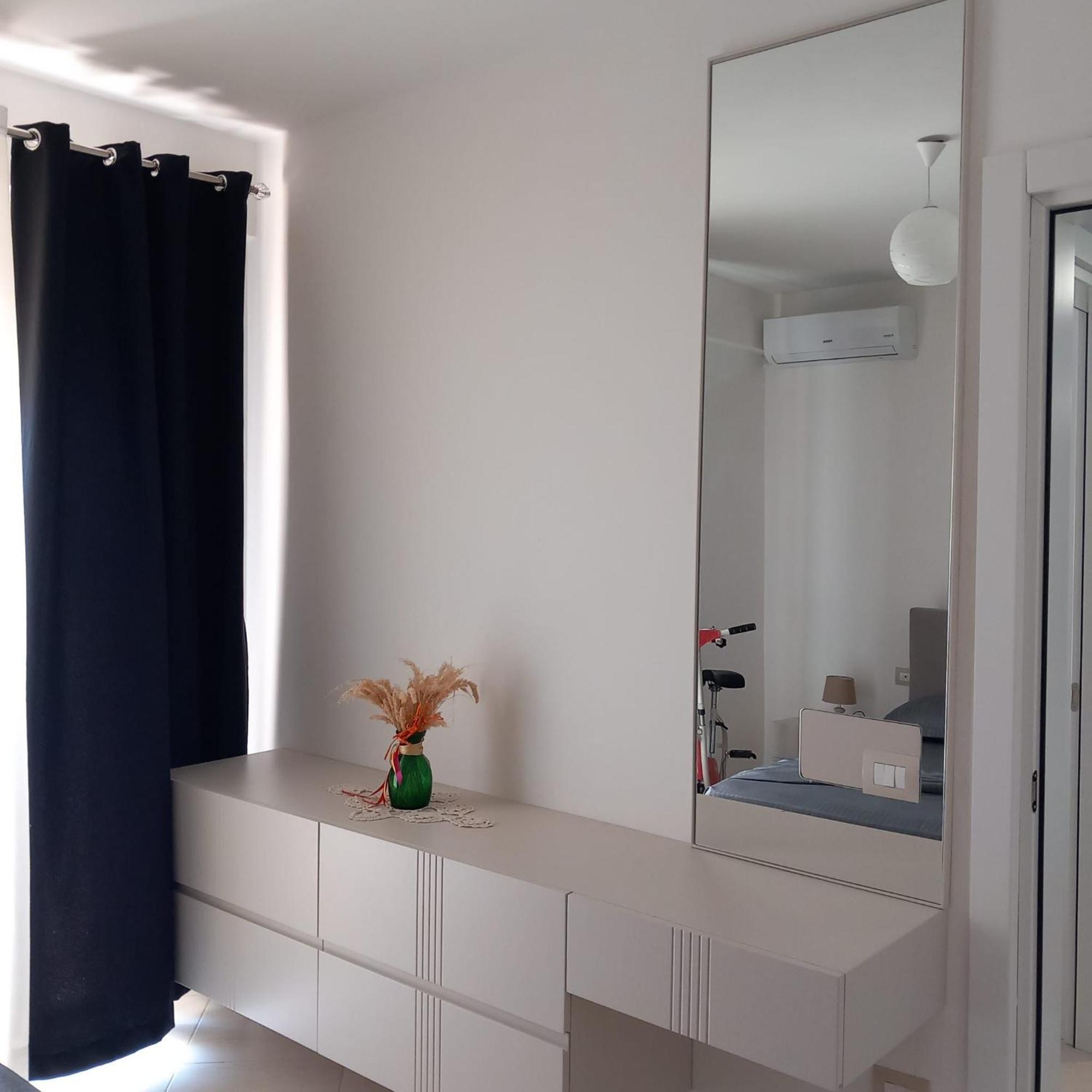 Vlorë Duplex Lungomare Suites חדר תמונה